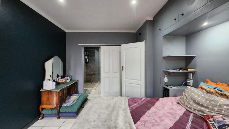 4 Bedroom Property for Sale in Melodie North West